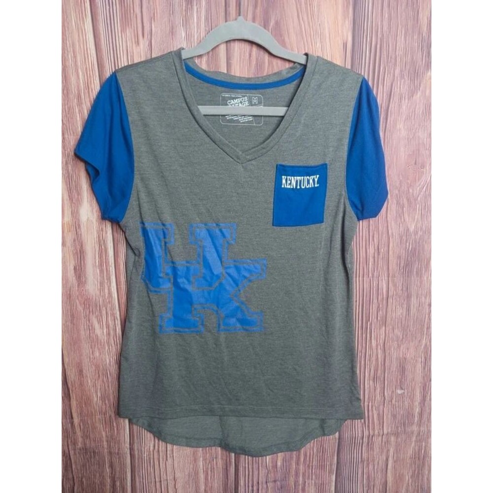 Campus Heritage University of Kentucky Wildcats UK Pocket V-Neck Tee Size Medium